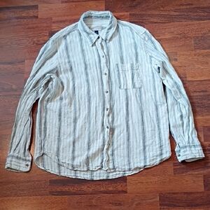 Universal Thread women's button-down shirt